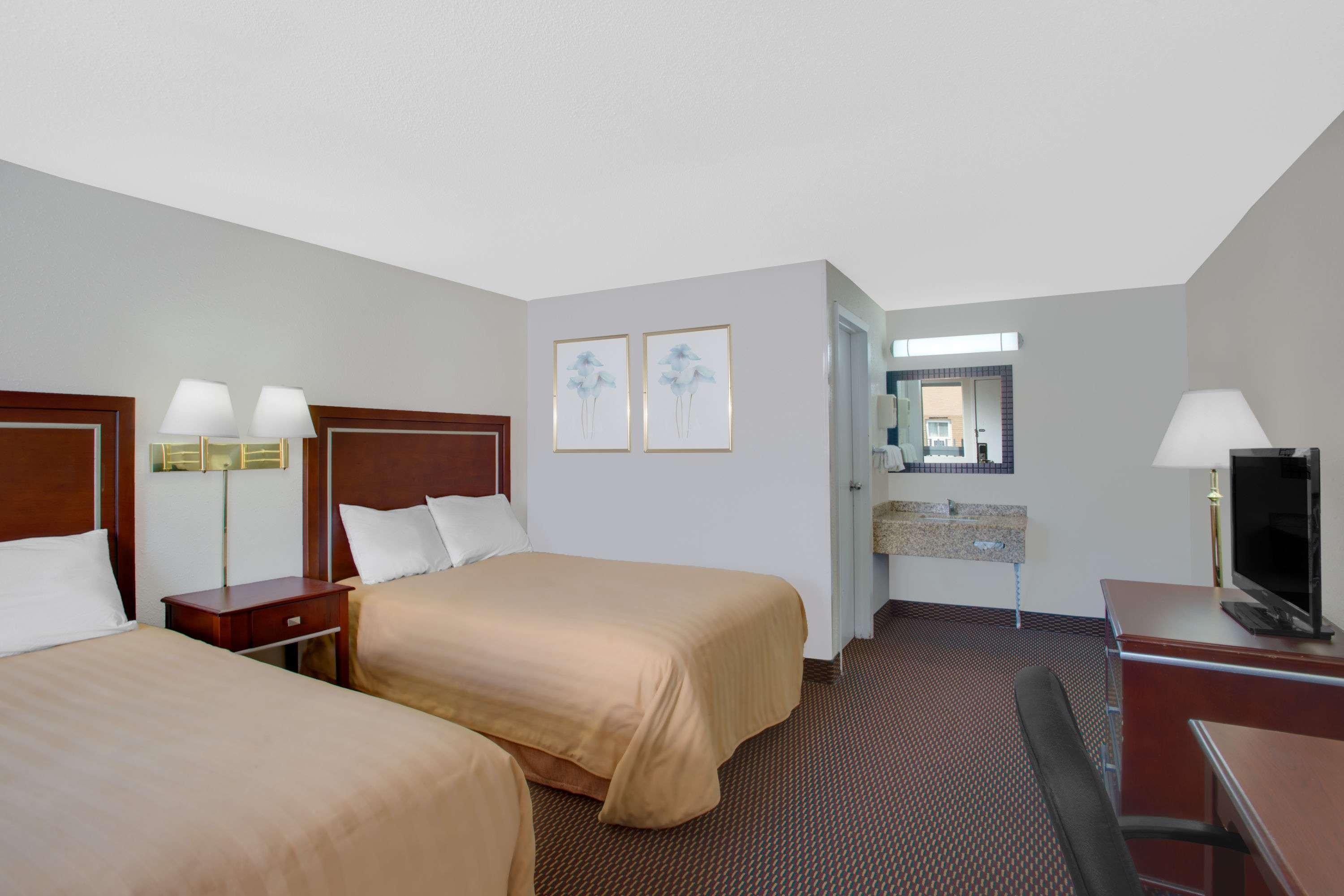 Queen City Inn Bangor Exterior foto